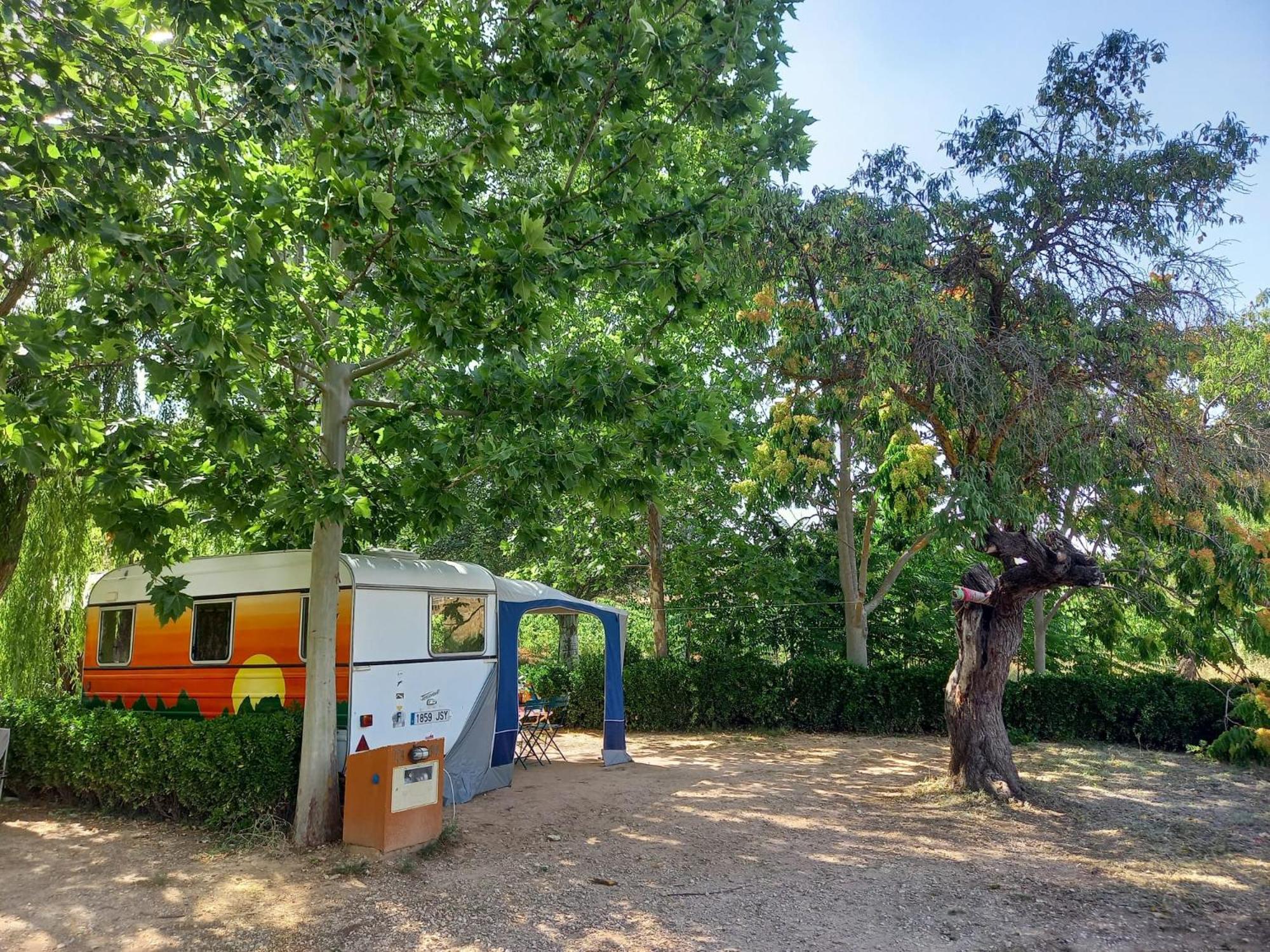 Slow Life Camping Venta Del Moro Eksteriør billede